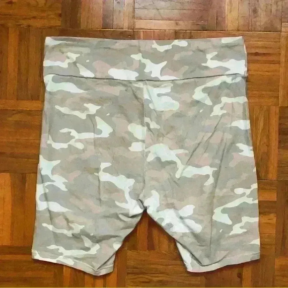 wild fable light cream camo legging shorts gym shorts women large - Picture 2 of 5